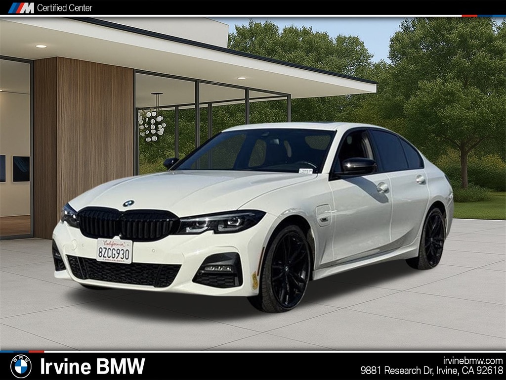 2022 BMW 330e Sedan 