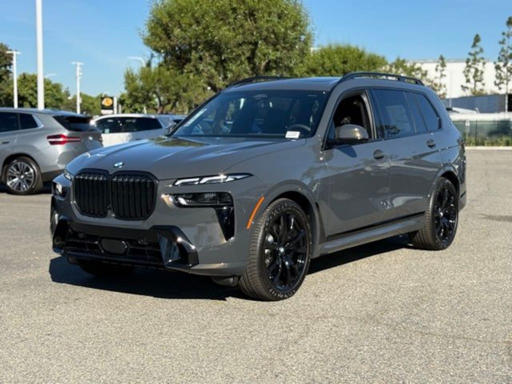 New 2026 BMW X7 xDrive40i SUV