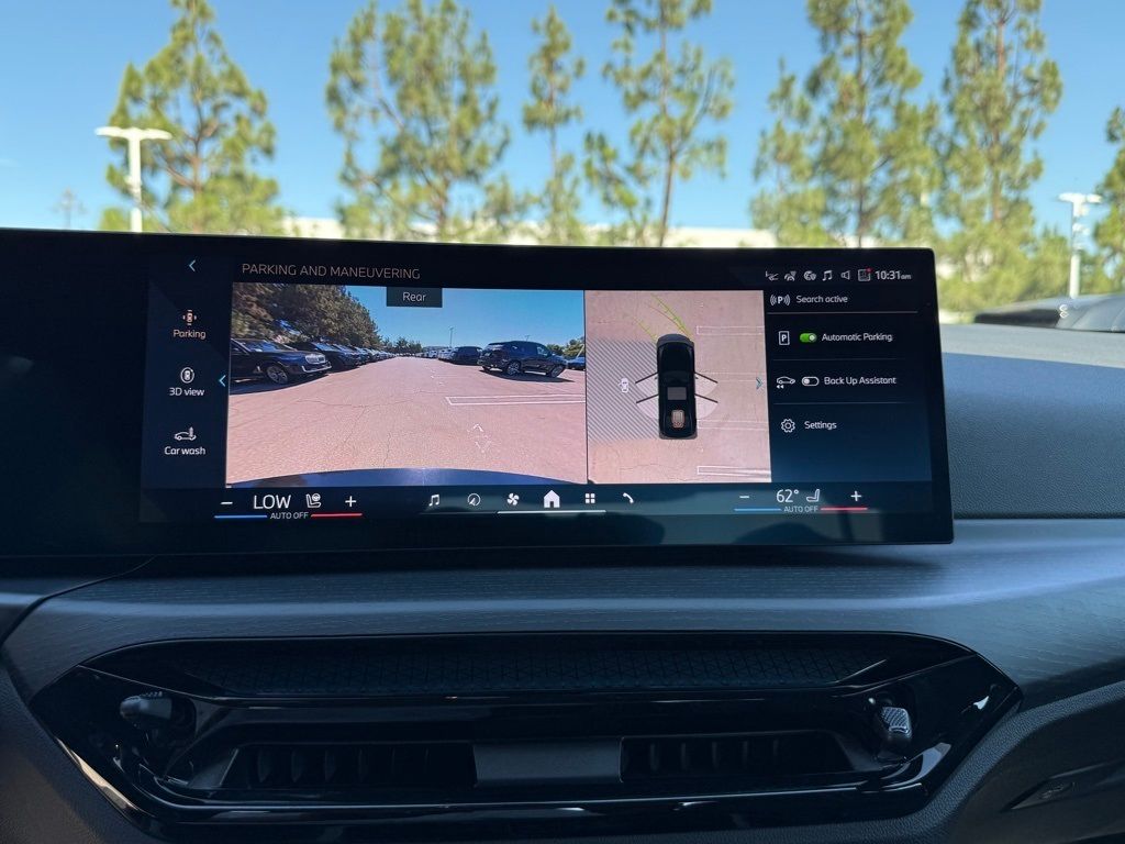 2025 BMW 3 Series 330i - Photo 27