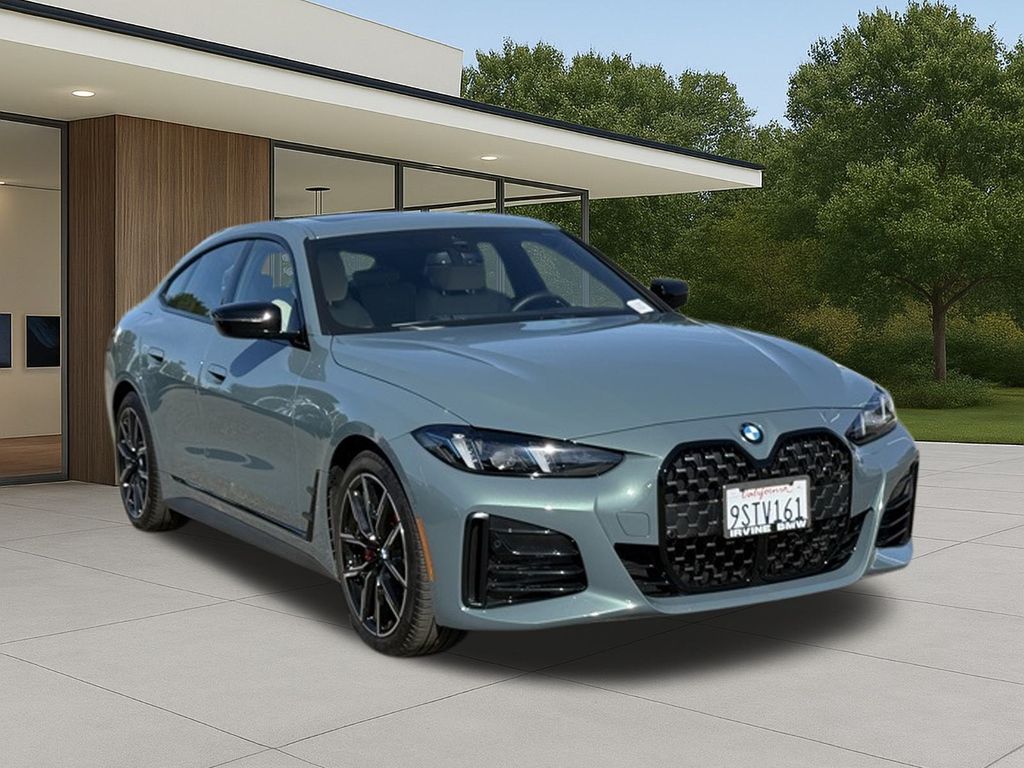 2025 BMW 430i photo 5