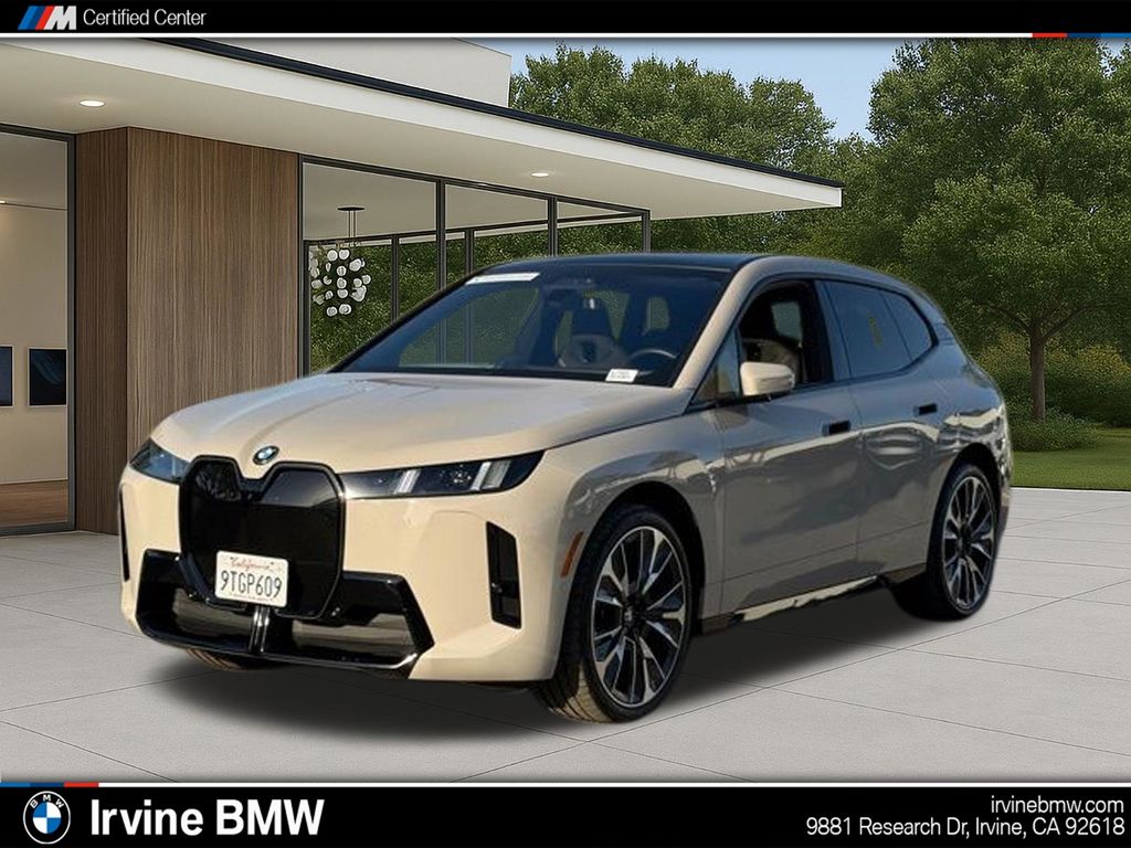 2026 BMW iX xDrive60's photo