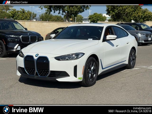 2023 BMW i4 eDrive35's photo