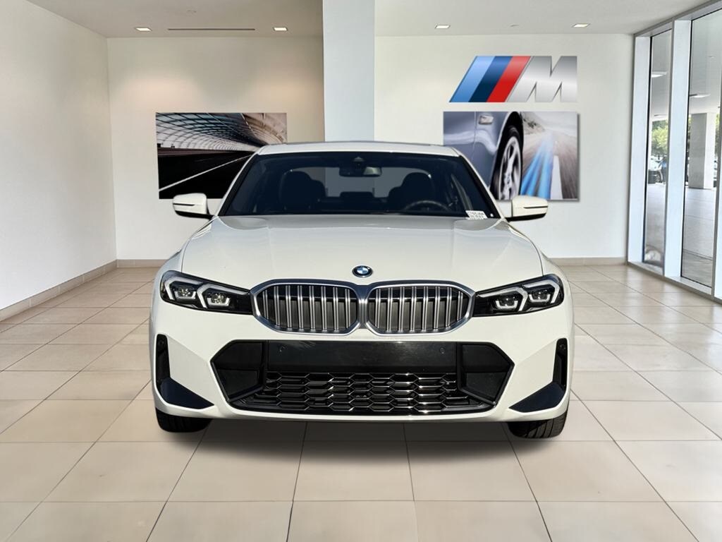 2023 Bmw 330e Sedan photo 3