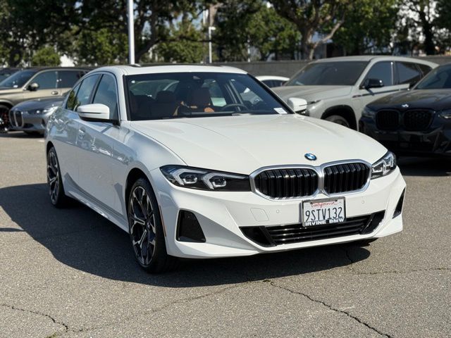 2025 BMW 330i photo 4