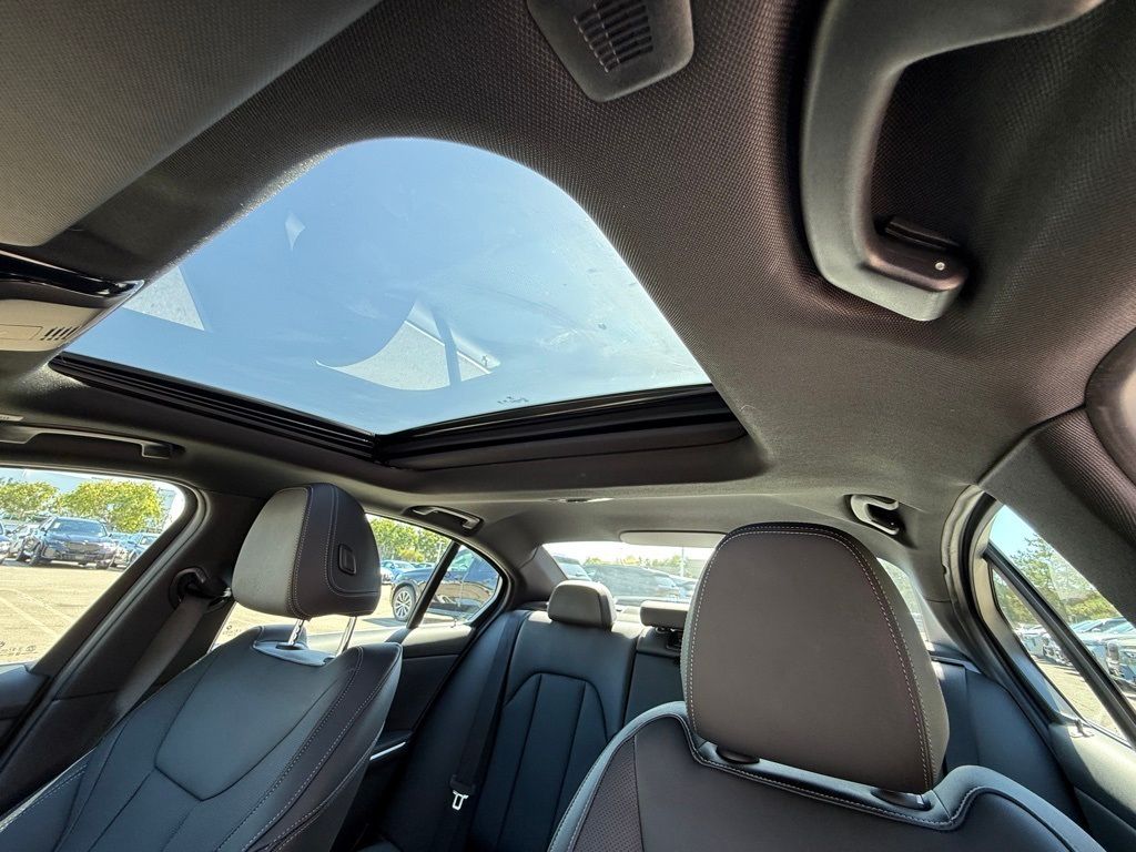 2025 BMW 3 Series 330i - Photo 21