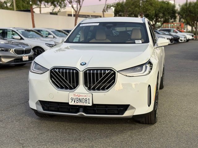 2026 BMW X3 30 xDrive photo 2