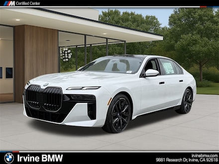 2025 BMW 760i xDrive Sedan