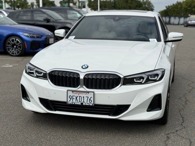 2023 BMW 330i photo 2