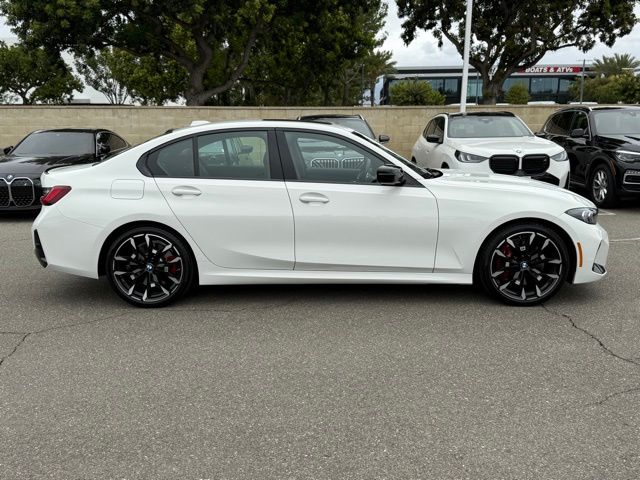 2025 BMW 330i photo 3