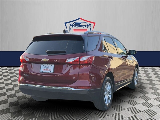 2018 Chevrolet Equinox LT photo 3