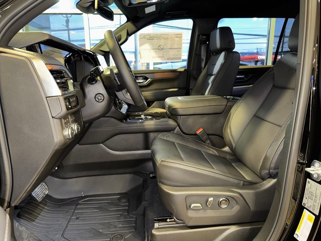 2026 GMC Yukon XL Denali - Photo 13
