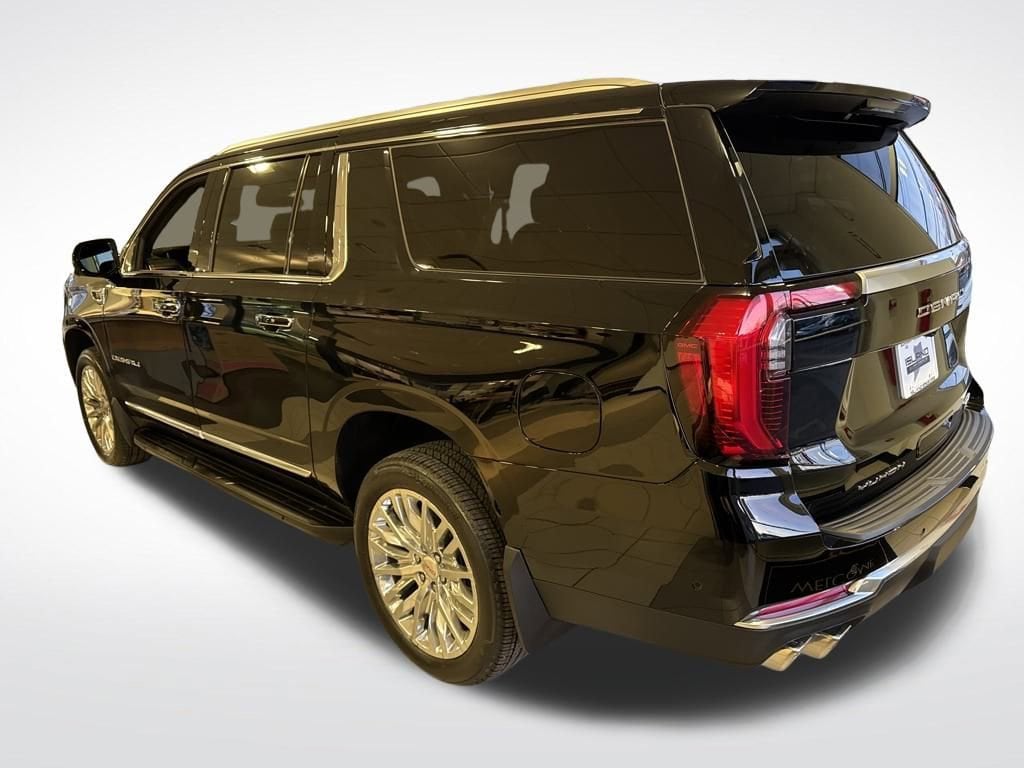 2026 GMC Yukon XL Denali - Photo 6