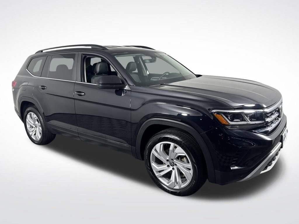 2023 Volkswagen Atlas SE Technology photo 2