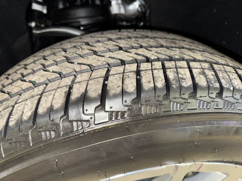 2026 GMC Yukon XL Denali - Photo 9