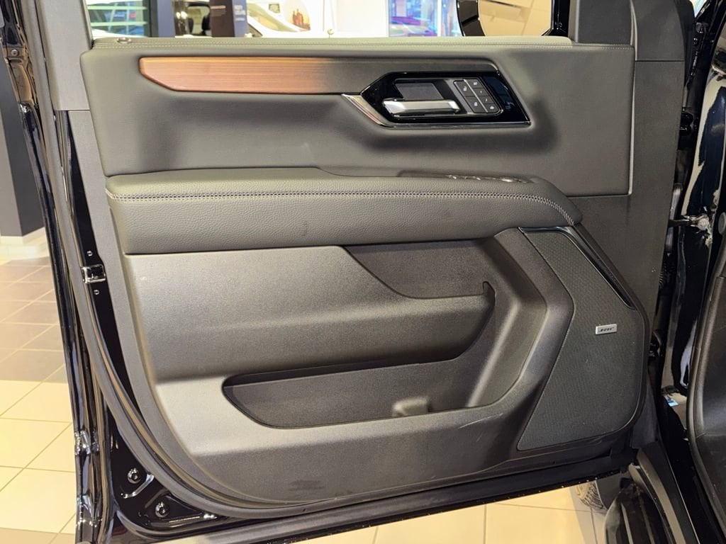 2026 GMC Yukon XL Denali - Photo 10