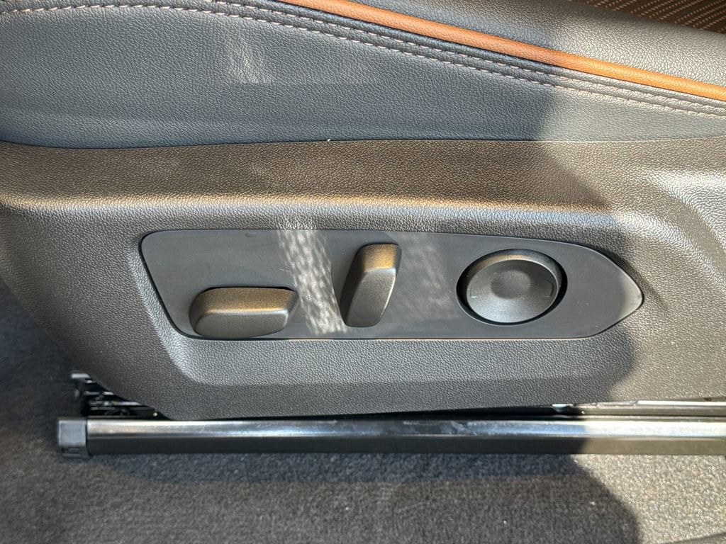 2026 GMC Canyon AT4 - Photo 15