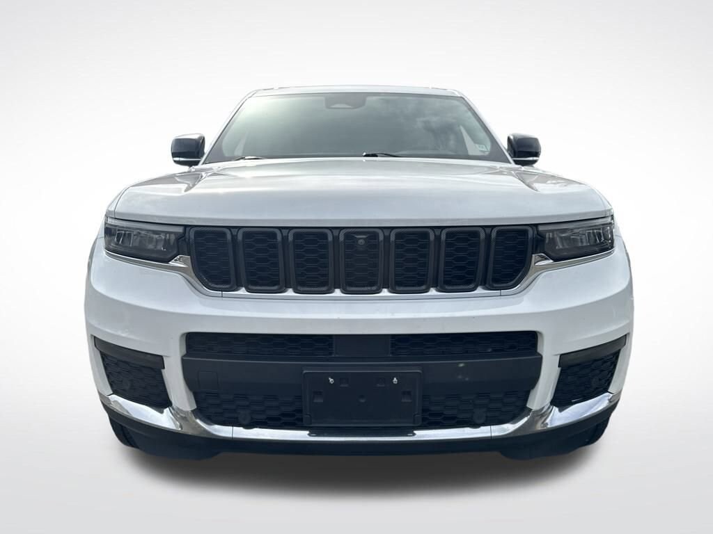 2022 Jeep Grand Cherokee Limited photo 2