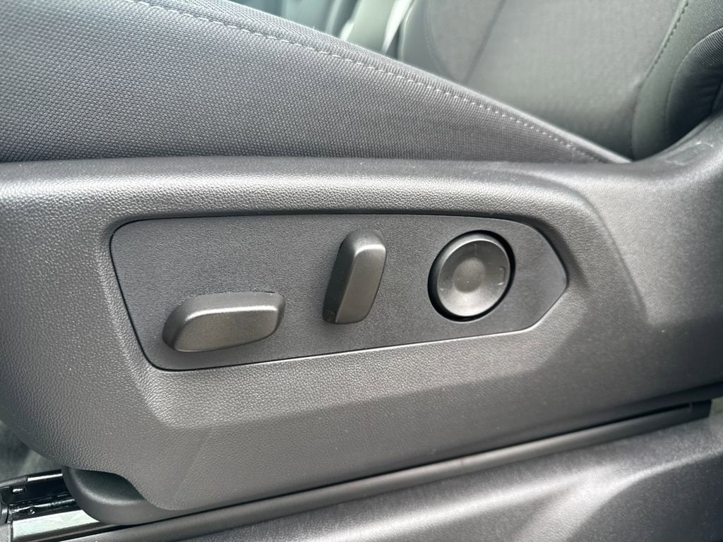 2026 GMC Sierra 1500 SLE - Photo 13