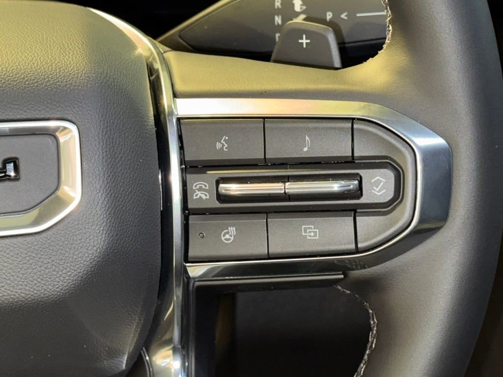 2026 GMC Yukon XL Denali - Photo 18