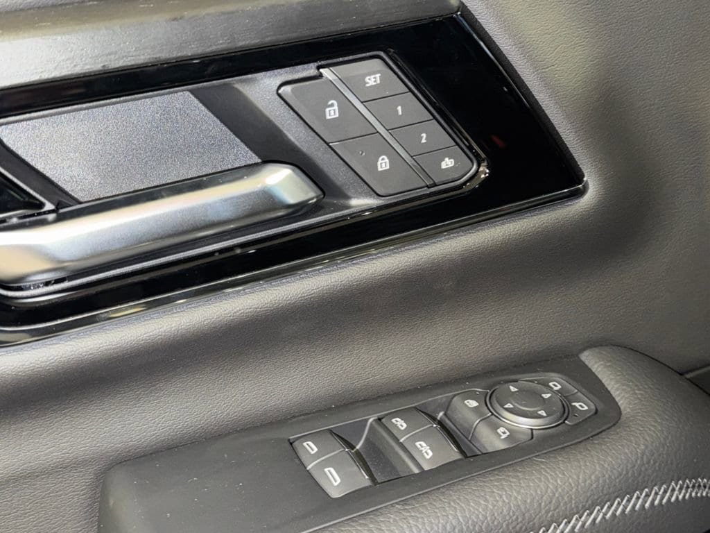 2026 GMC Yukon XL Denali - Photo 11