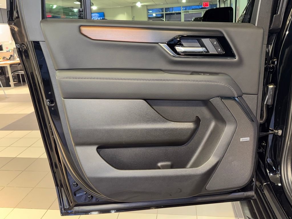 2026 GMC Yukon XL Denali - Photo 31