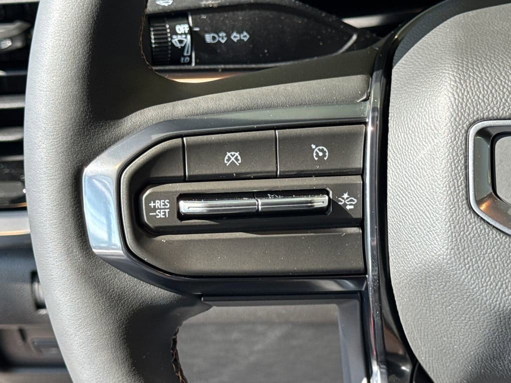 2026 GMC Canyon AT4 - Photo 17
