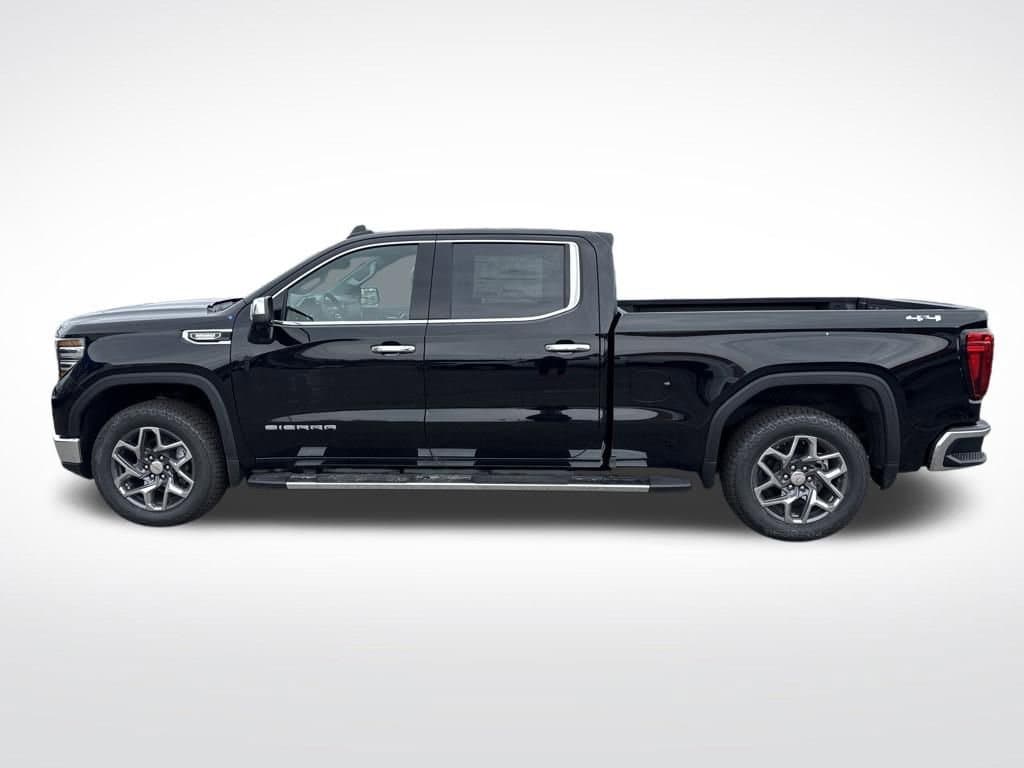 2026 GMC Sierra 1500 SLT - Photo 7