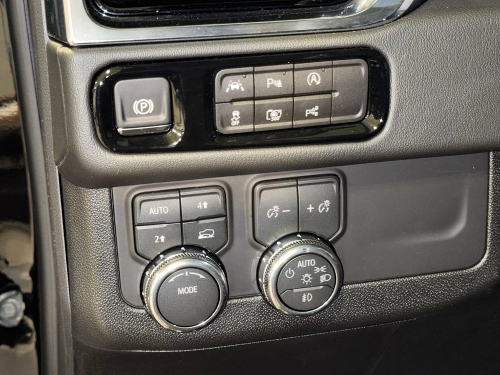 2026 GMC Yukon XL Denali - Photo 15