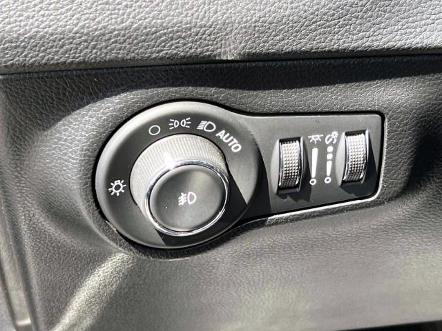 2025 Jeep Compass Limited photo 2