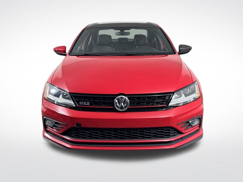 2018 Volkswagen Jetta GLI photo 2