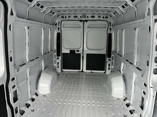 2024 Ram ProMaster 2500 photo 3