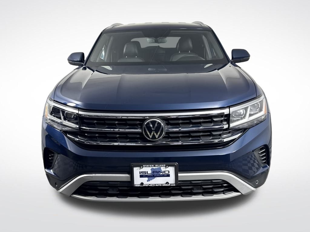2022 Volkswagen Atlas Cross Sport V6 SE Technology photo 2