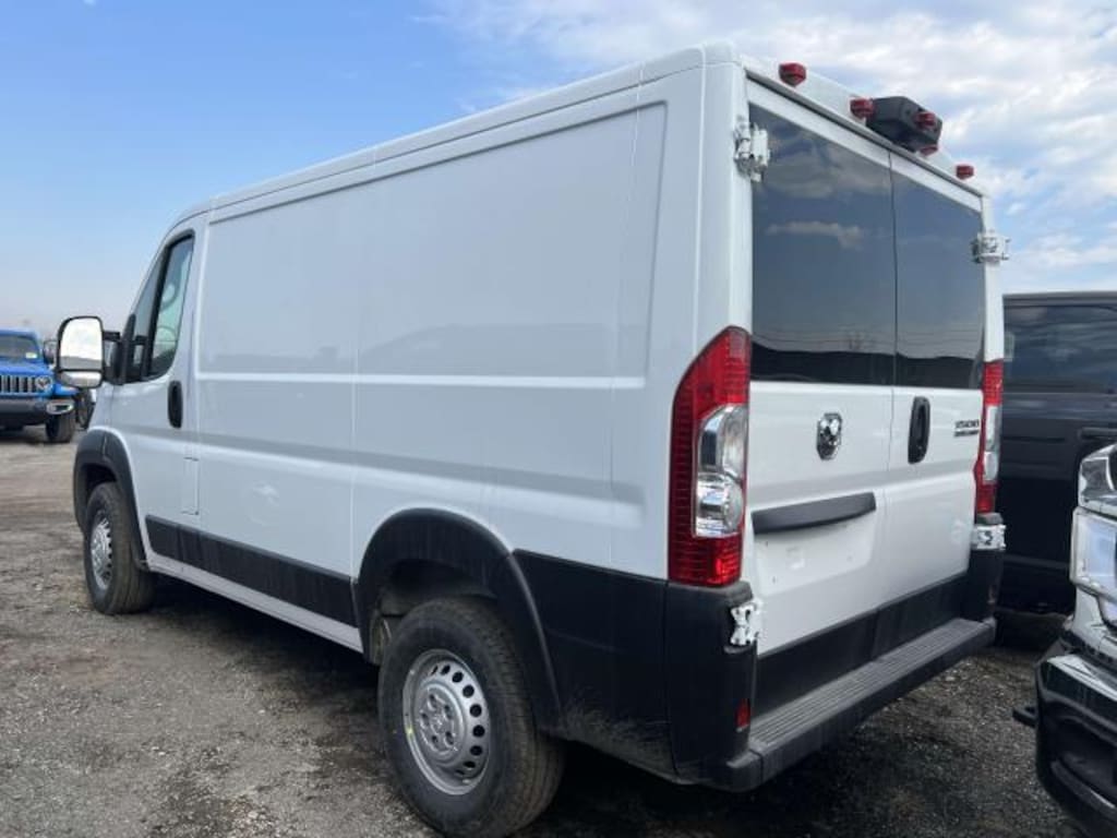 New 2024 Ram ProMaster PROMASTER 2500 SLT CARGO VAN LOW ROOF 136' WB Cargo Van