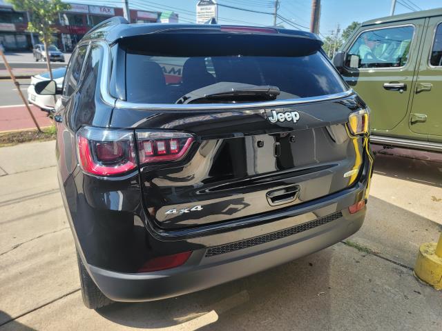 2025 Jeep Compass Limited photo 2