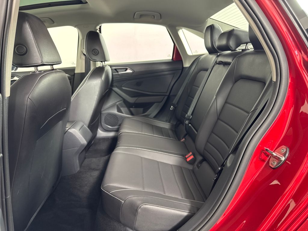 2023 Volkswagen Jetta 33