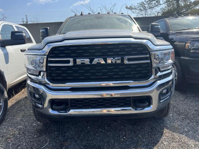 2024 Ram 4500 SLT photo 2