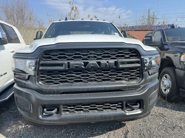2024 Ram 3500 Tradesman photo 2