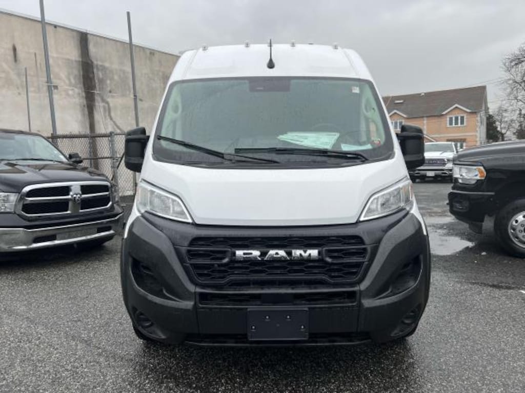 New 2024 Ram ProMaster PROMASTER 2500 SLT CARGO VAN LOW ROOF 136' WB Cargo Van