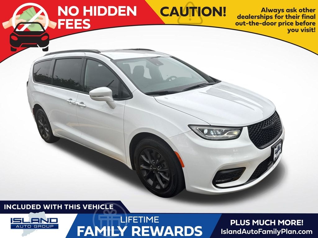 Certified 2022 Chrysler Pacifica Touring L Minivan/Van