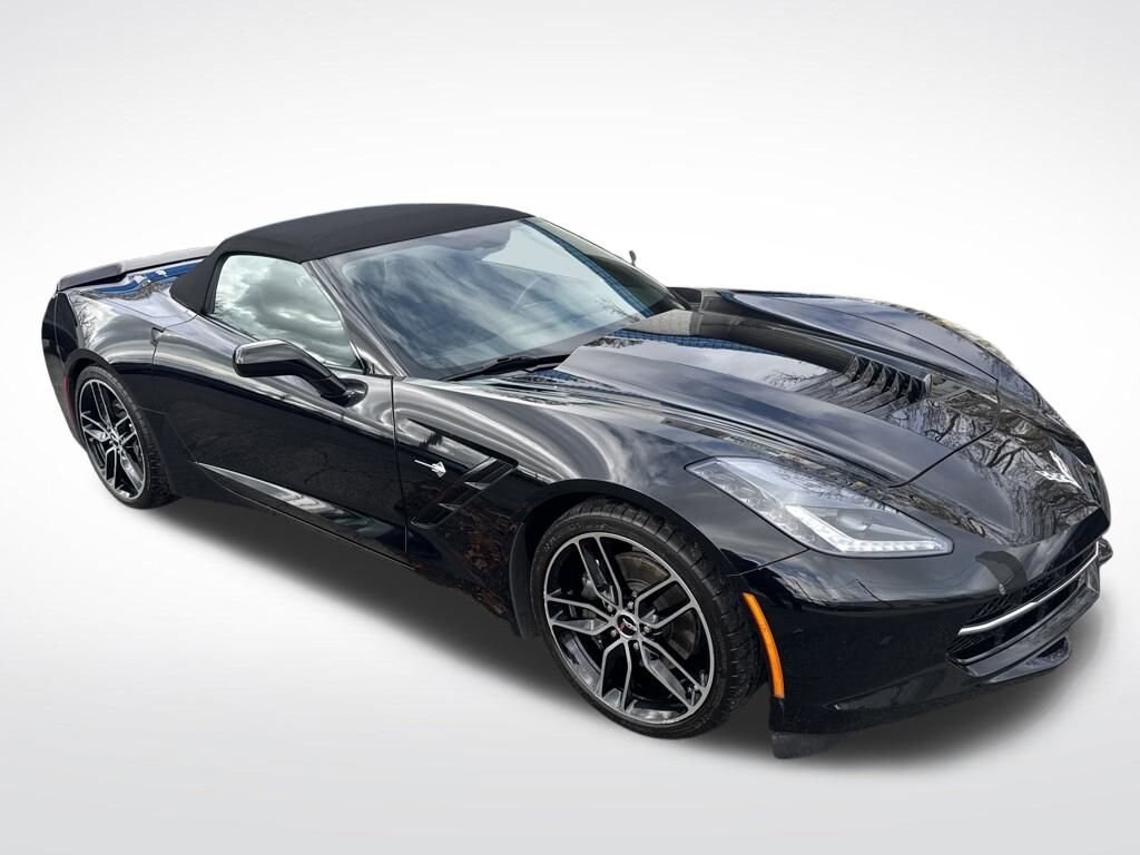 2017 Chevrolet Corvette Stingray 1LT photo 2