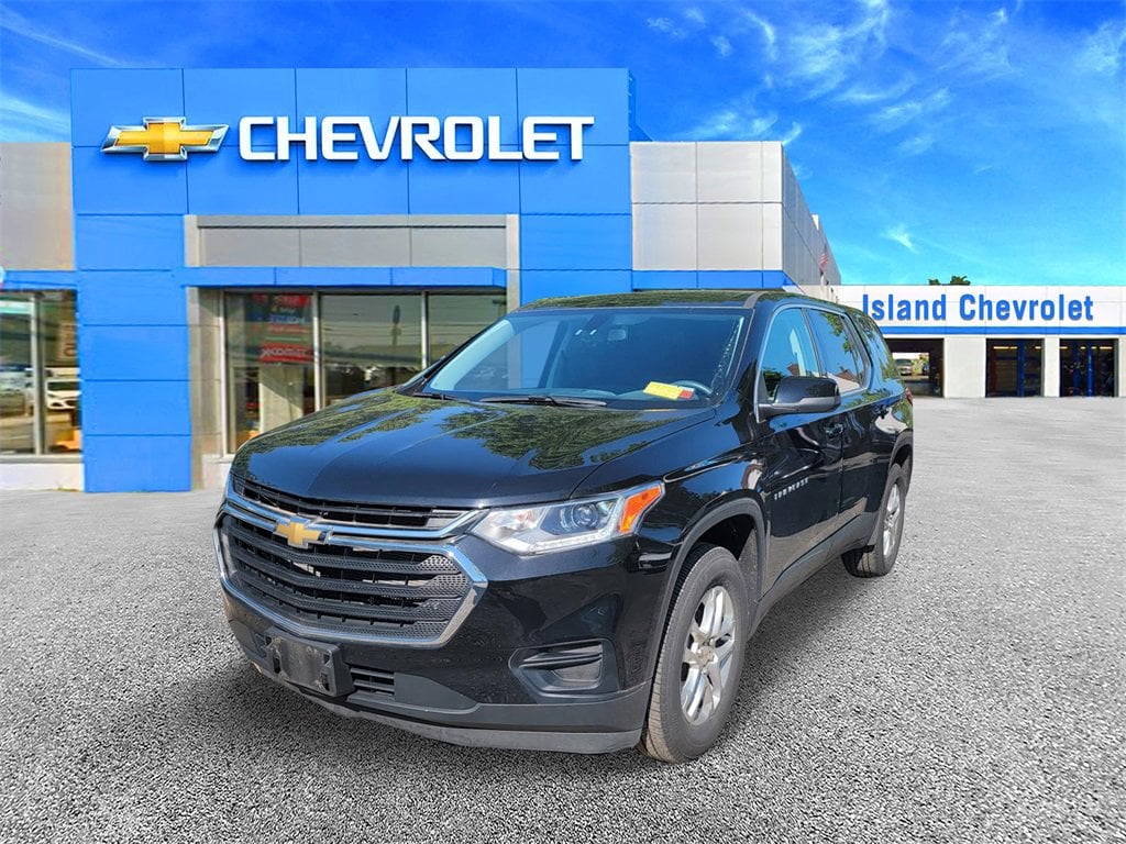 Used 2021 Chevrolet Traverse 1LT with VIN 1GNEVGKW6MJ263019 for sale in Staten Island, NY