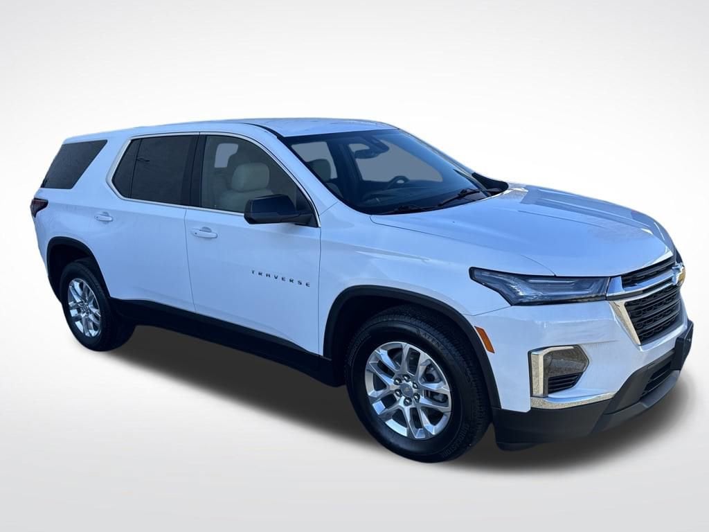 Used 2023 Chevrolet Traverse LS SUV