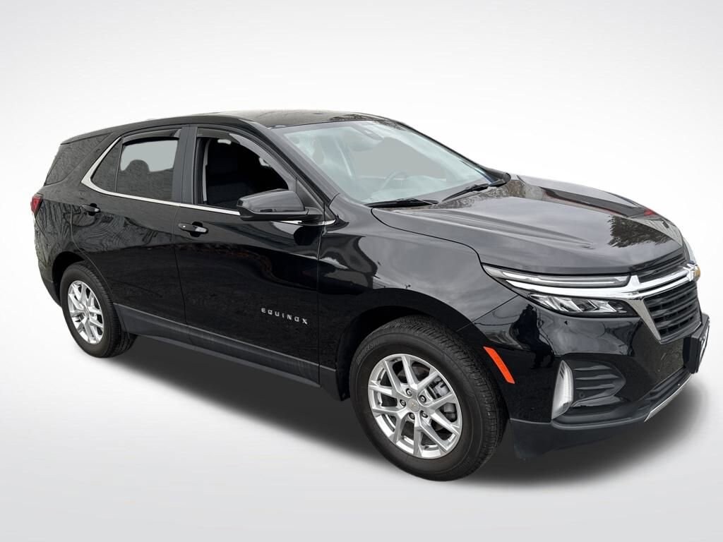 2022 Chevrolet Equinox LT photo 2