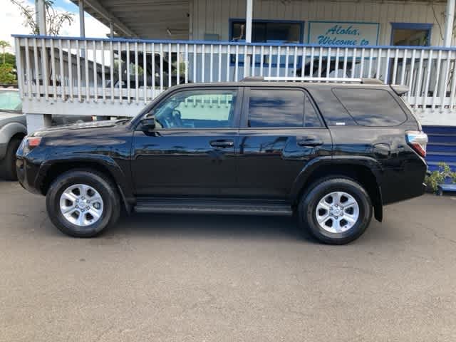 2023 Toyota 4Runner SR5 photo 3