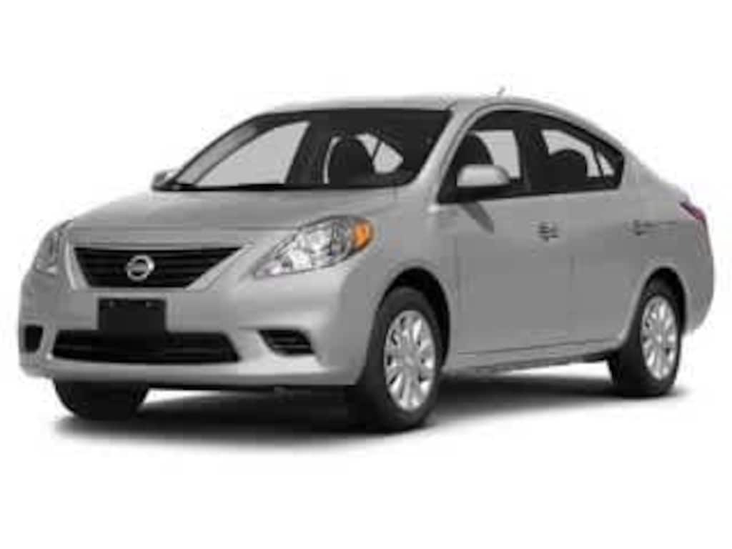 Used 2015 Nissan Versa 1.6 SV Sedan