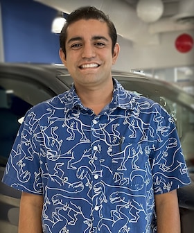 Staff member Sebastian Gomez from ID_acc151c25d52