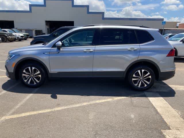 Thumbnail: 2024 Volkswagen Tiguan - 3