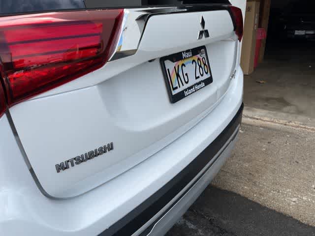 Thumbnail: 2019 Mitsubishi Outlander - 7