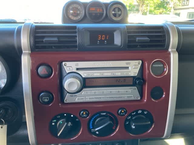 Thumbnail: 2008 Toyota FJ Cruiser - 16