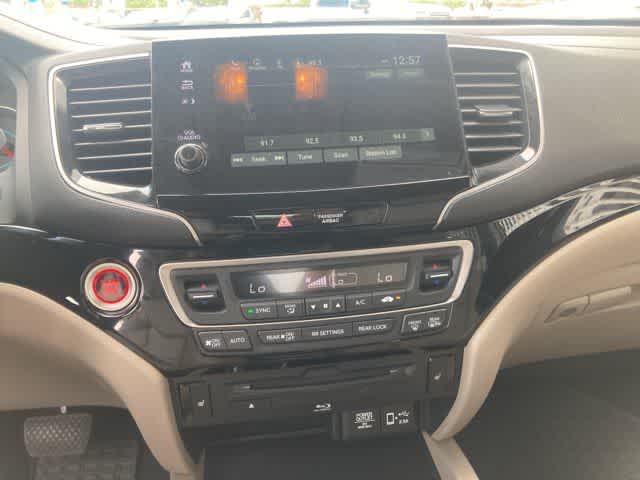 Thumbnail: 2019 Honda Pilot - 16